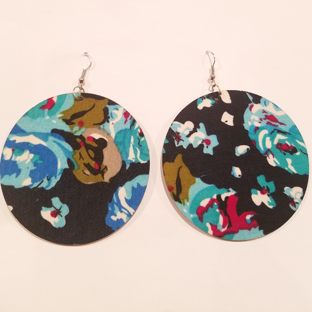 Floral Earrings of wood+fabric